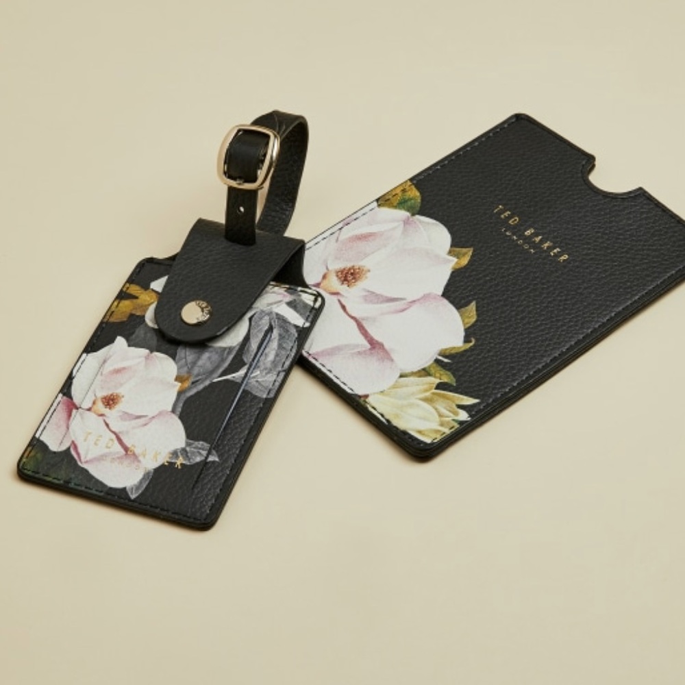 Ted Baker travel set, passport holder, luggage tag - Picture 4 of 5
